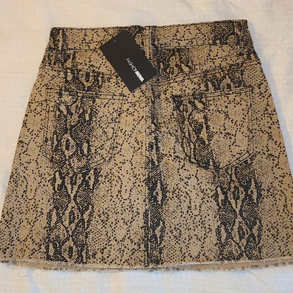 Fashionova Dangerous Diva Snakeskin Denim Skirt - Picture 2 of 4